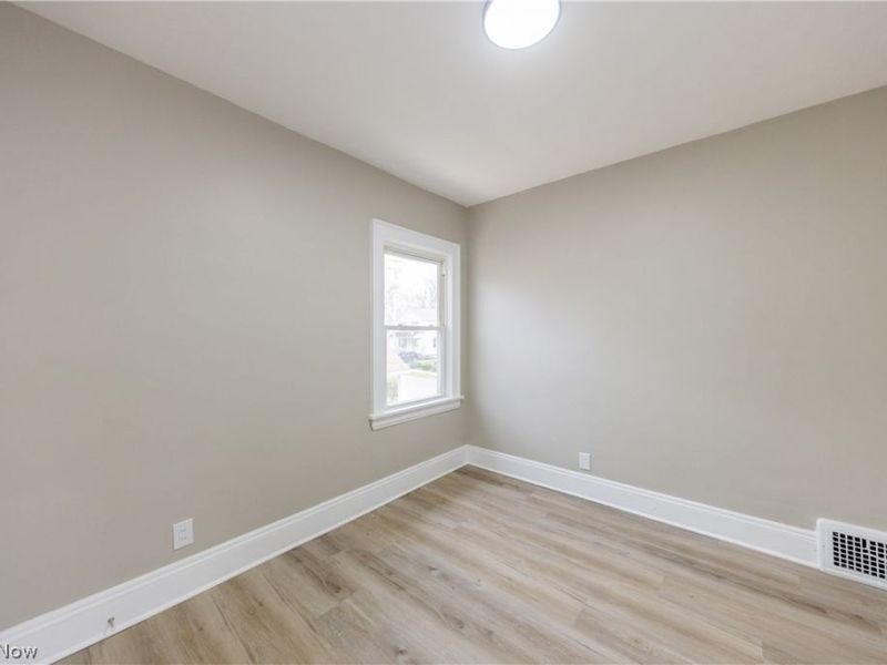 9711 Aetna Road, Cleveland, OH 44105 Photo 35