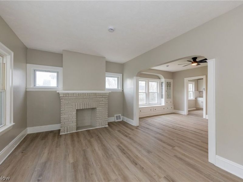 9711 Aetna Road, Cleveland, OH 44105 Photo 4