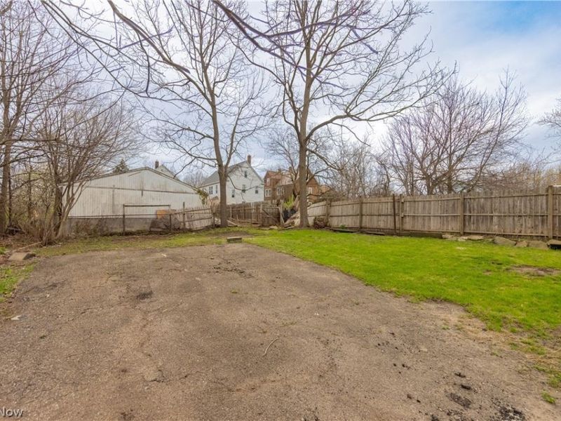 9711 Aetna Road, Cleveland, OH 44105 Photo 46