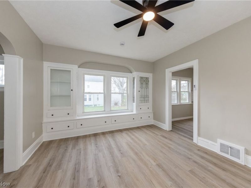 9711 Aetna Road, Cleveland, OH 44105 Photo 7