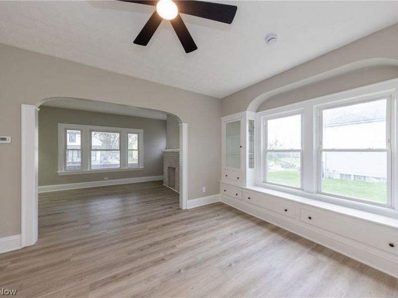 9711 Aetna Road, Cleveland, OH 44105 Photo 8