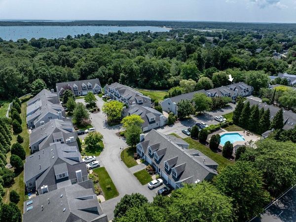 52 County Rd, Unit 9, Mattapoisett, MA 02739