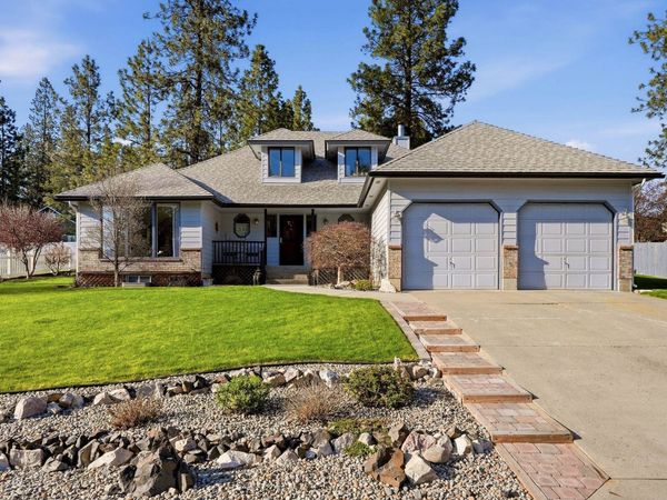 2006 W Wedgewood Ave, Spokane, WA 99208