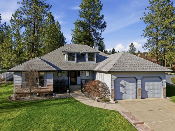 2006 W Wedgewood Ave, Spokane, WA 99208