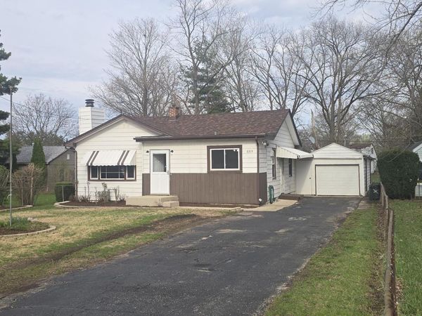 8315 N 2nd Street , Machesney Park, IL 61115