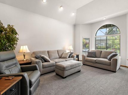 151 Audubon Cir, Sacramento, CA 95831 Photo