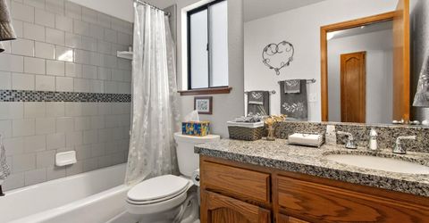 151 Audubon Cir, Sacramento, CA 95831 Photo