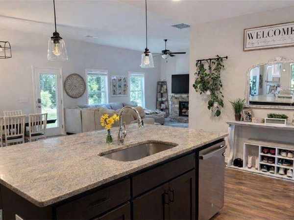 101 Fenwick Manor Drive, Lagrange, GA 30241