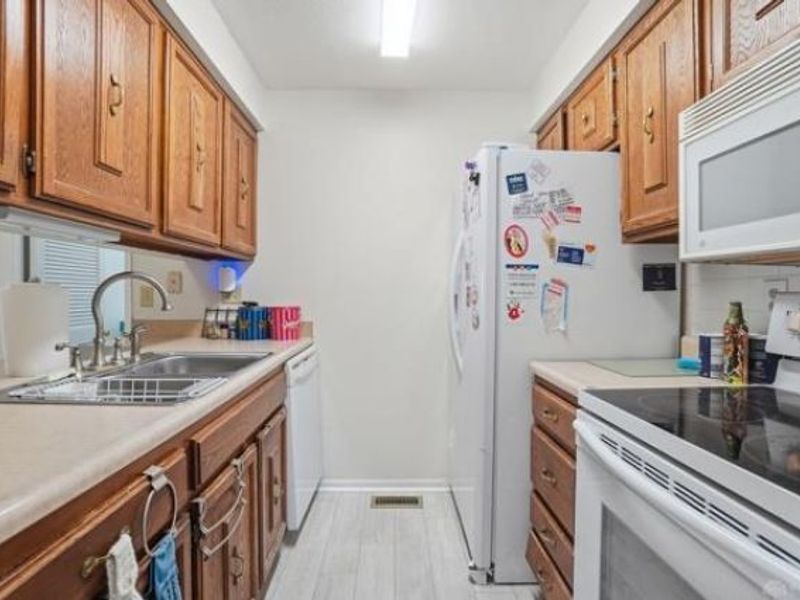 5361 Bessmer Drive, Trotwood, OH 45426 Photo 11