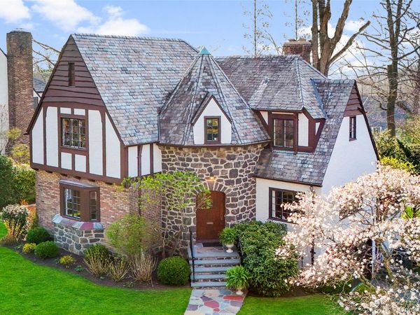 79 Mountain Avenue, Larchmont, NY 10538