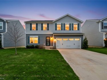 172 Wildflower Drive, Elyria, OH 44035
