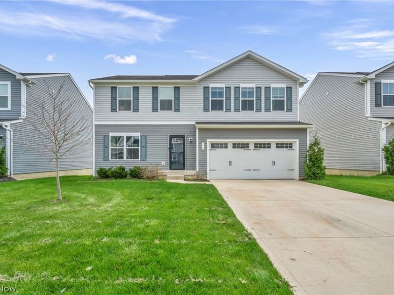 172 Wildflower Drive, Elyria, OH 44035 Photo 2