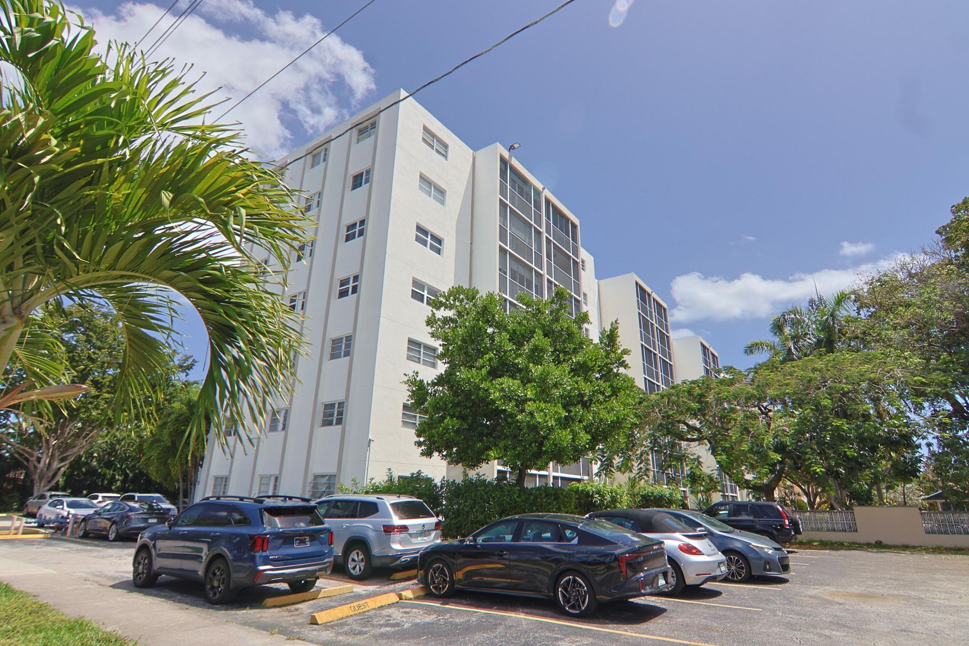 1000 NE 12th Avenue, Unit 106, Hallandale Beach, FL 33009 Photo