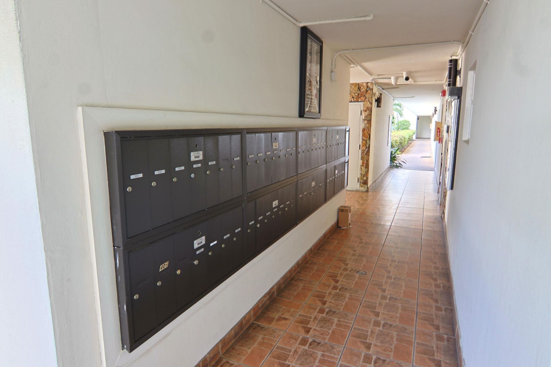 1000 NE 12th Avenue, Unit 106, Hallandale Beach, FL 33009 Photo