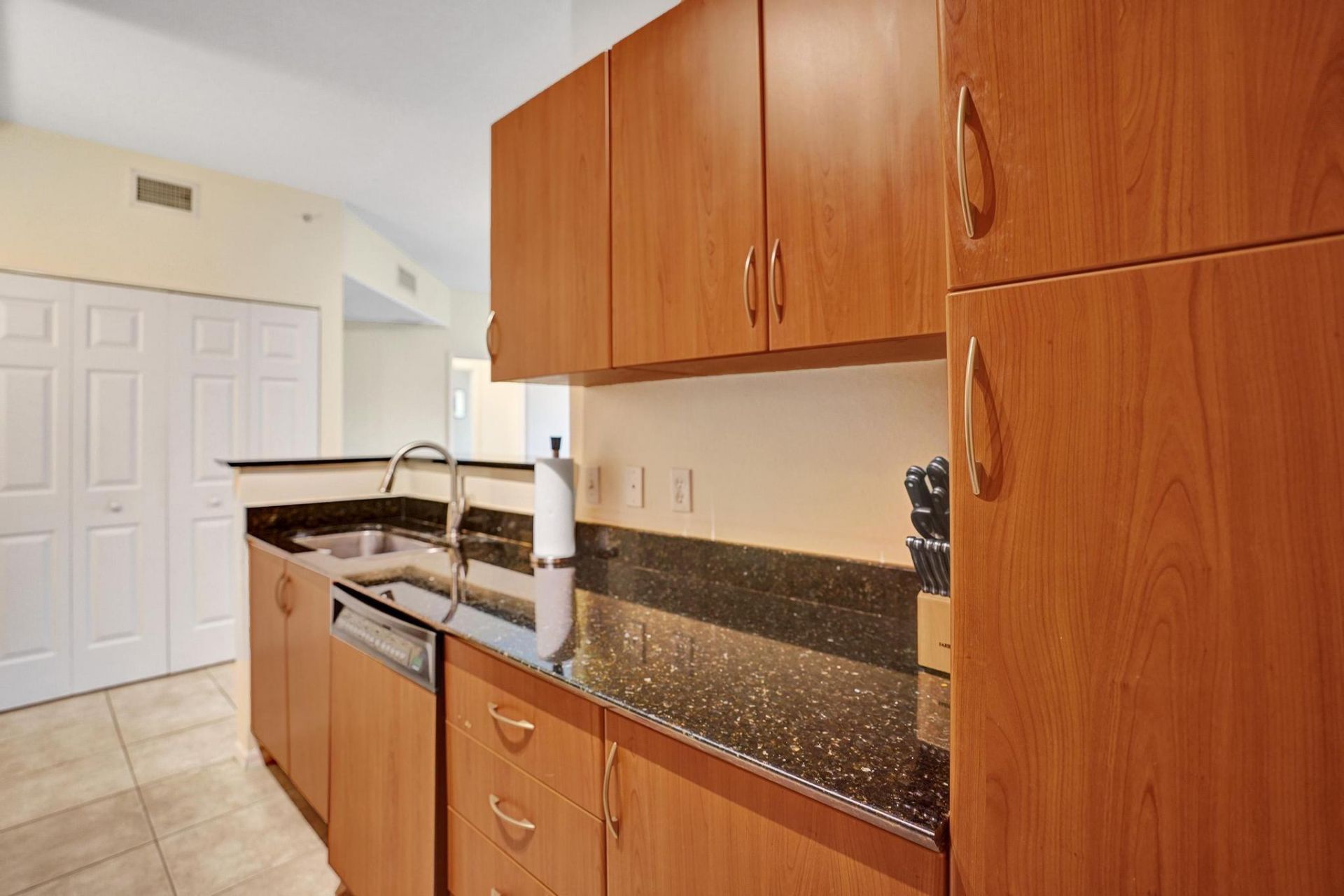 804 E Windward Way, Unit 521, Lantana, FL 33462 Photo