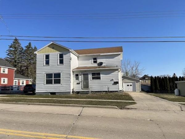 4310 BROADWAY STREET, Manitowoc, WI 54220