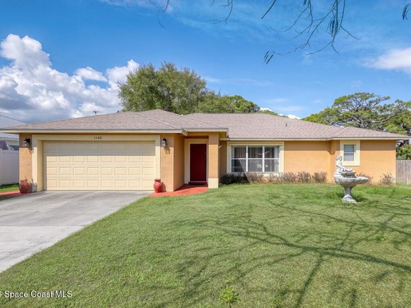 1142 NE Lincoln Street NE, Palm Bay, FL 32905