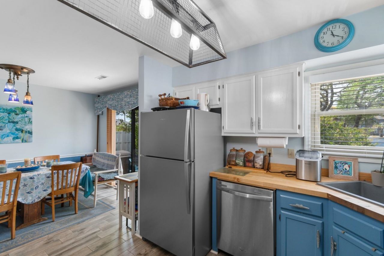 4301 Alicia Ct. Photo 10