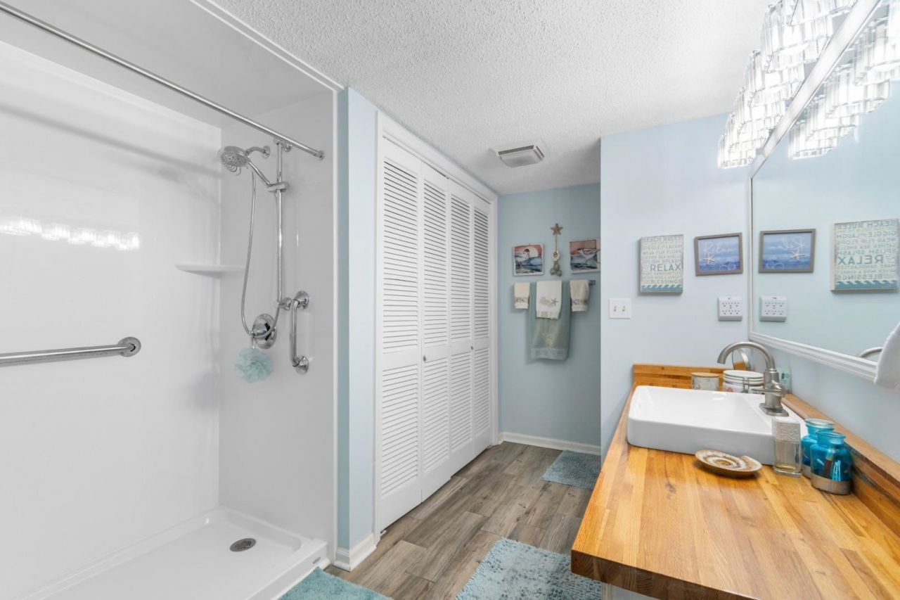 4301 Alicia Ct. Photo 17