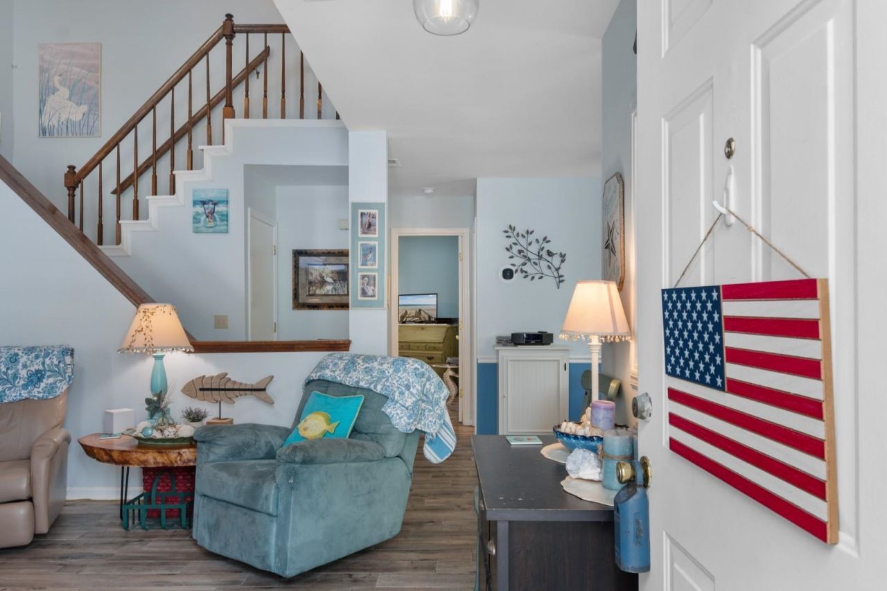 4301 Alicia Ct. Photo 5