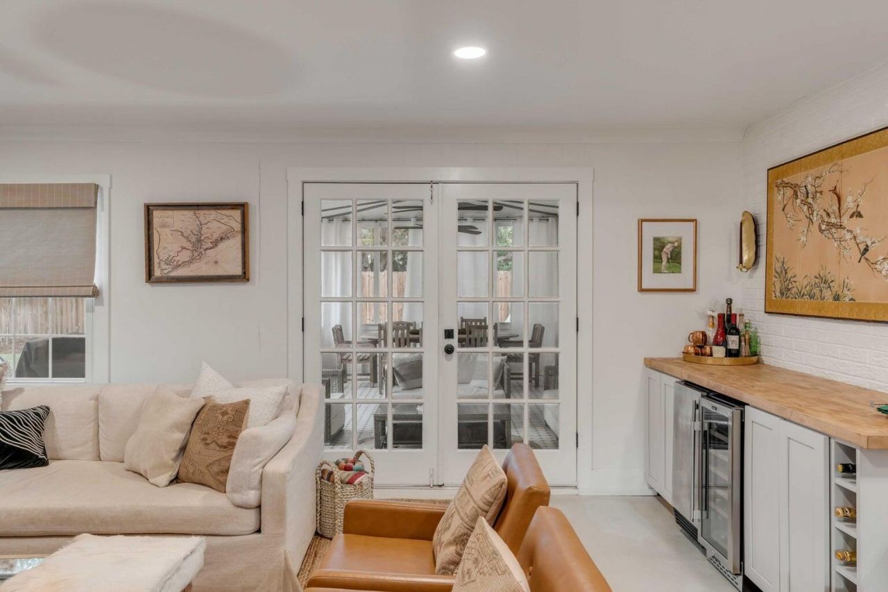 930 Cliffwood Drive Photo 12