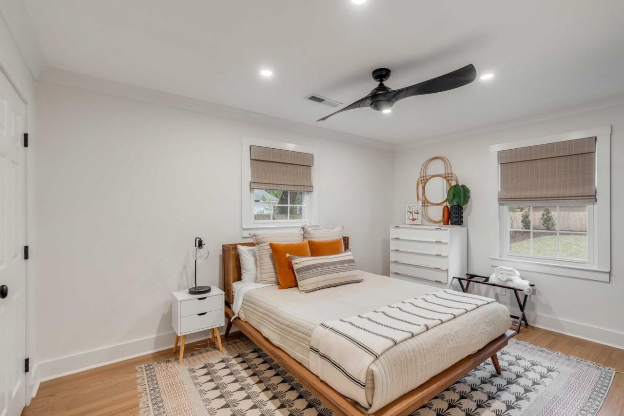 930 Cliffwood Drive Photo 15