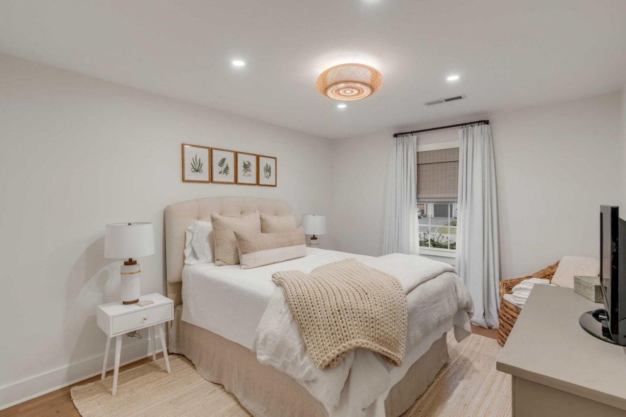 930 Cliffwood Drive Photo 17