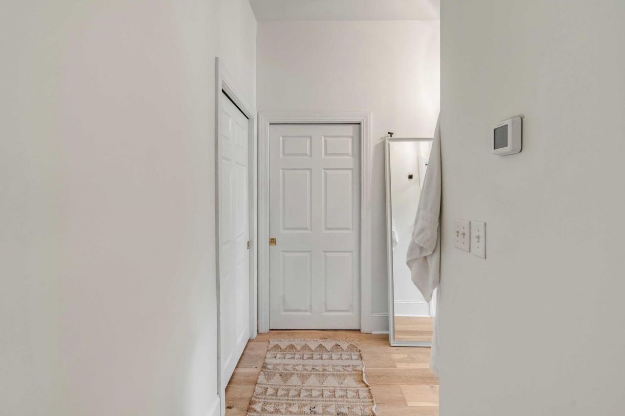 930 Cliffwood Drive Photo 22