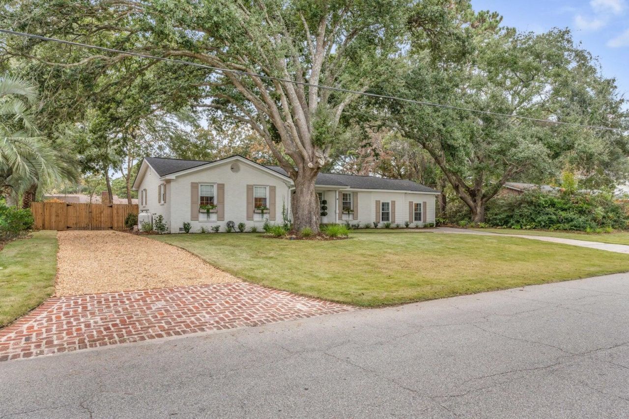 930 Cliffwood Drive Photo 32