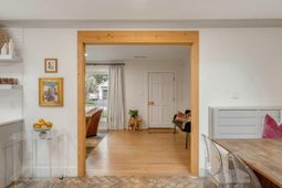 930 Cliffwood Drive photo 4