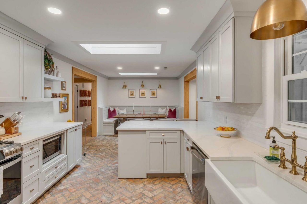 930 Cliffwood Drive Photo 5