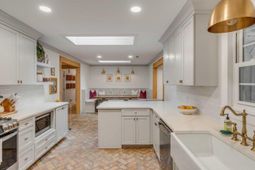 930 Cliffwood Drive photo 4