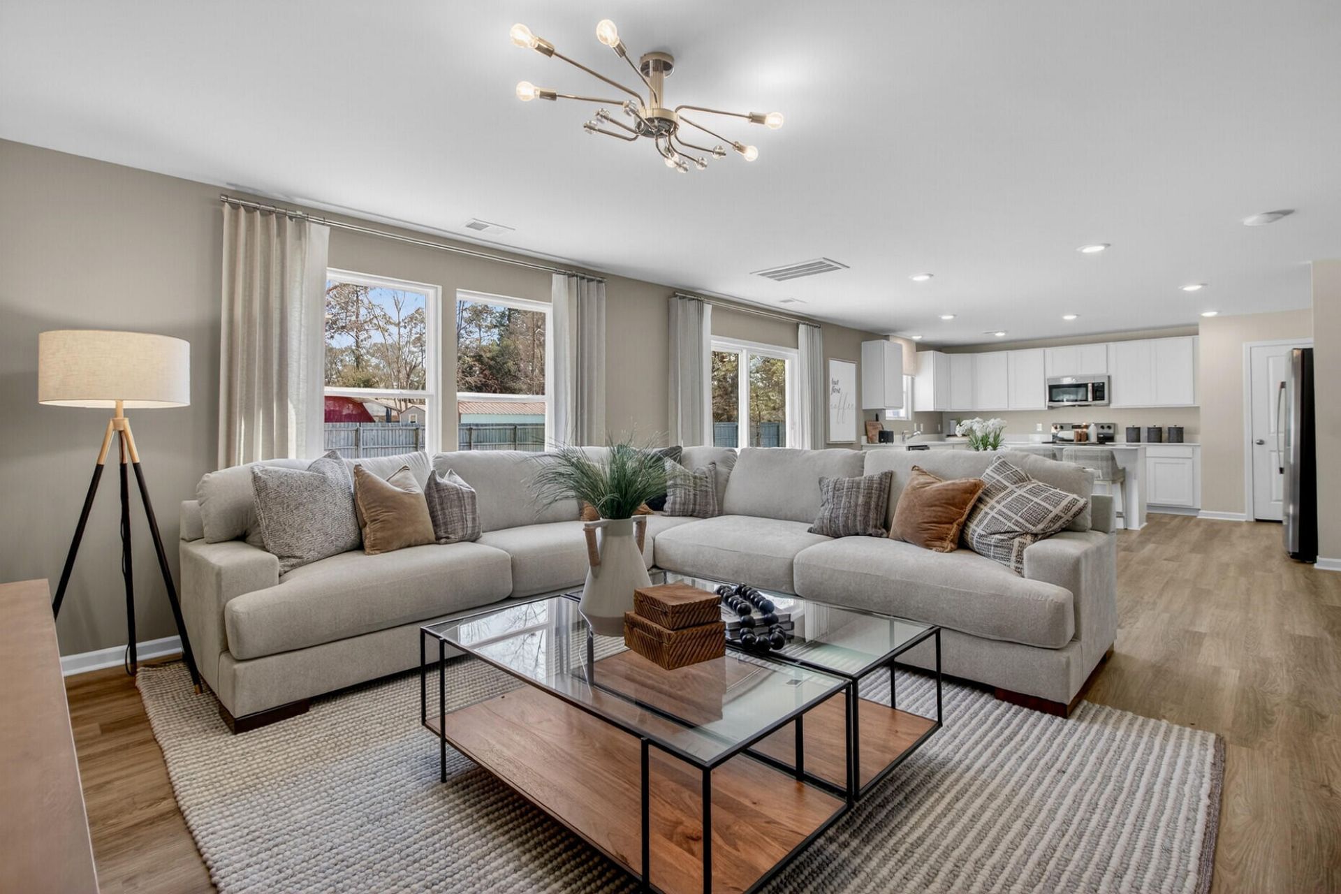 7102 Windham Way Photo 14