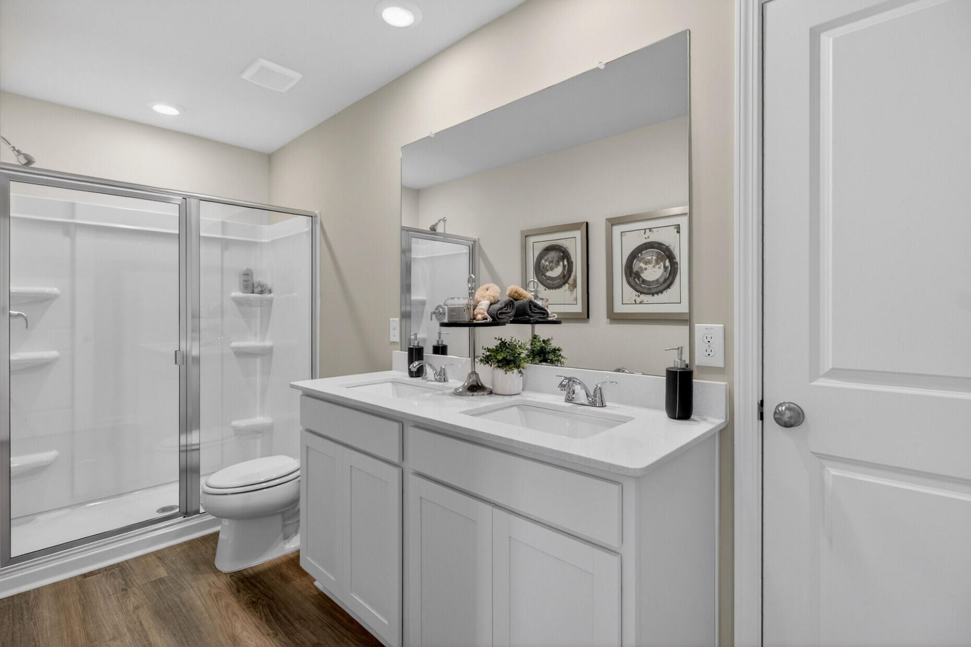 7102 Windham Way Photo 24