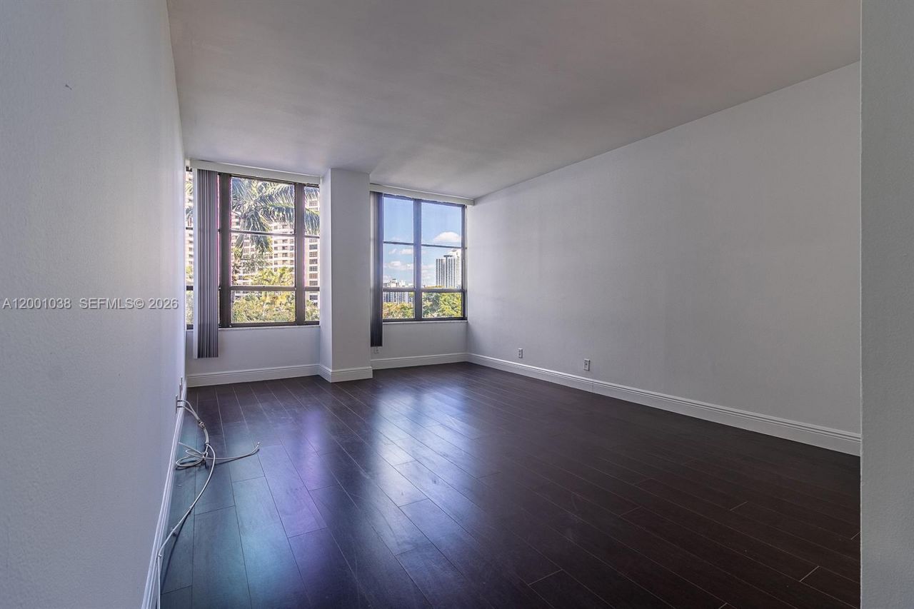 500 Three Islands Blvd, Unit 222, Hallandale Beach, FL 33009 Photo