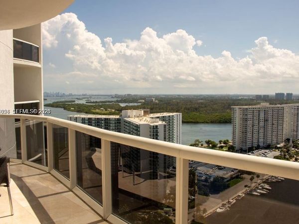 15901 Collins Ave, Unit 2505, Sunny Isles Beach, FL 33160