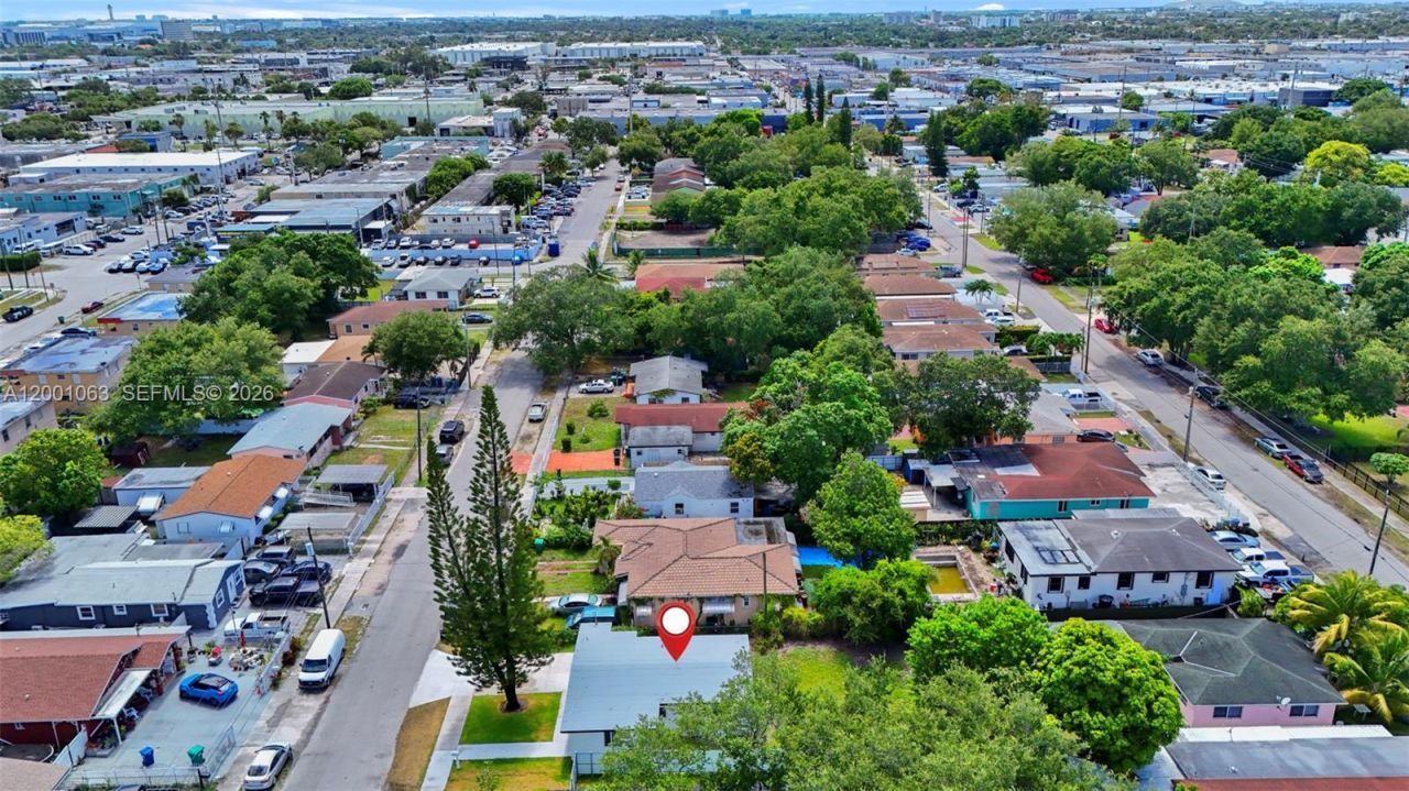 3231 NW 48th Ter, Miami, FL 33142 Photo