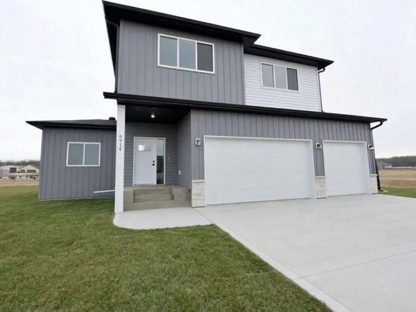 6914 3rd Street NW, Moorhead, MN 56560
