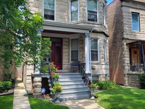 2020 W Waveland Avenue , Chicago, IL 60618