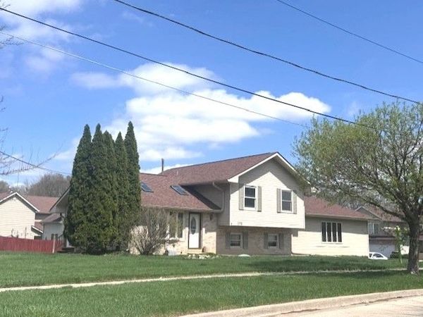 396 Ridgeland Avenue, West Chicago, IL 60185