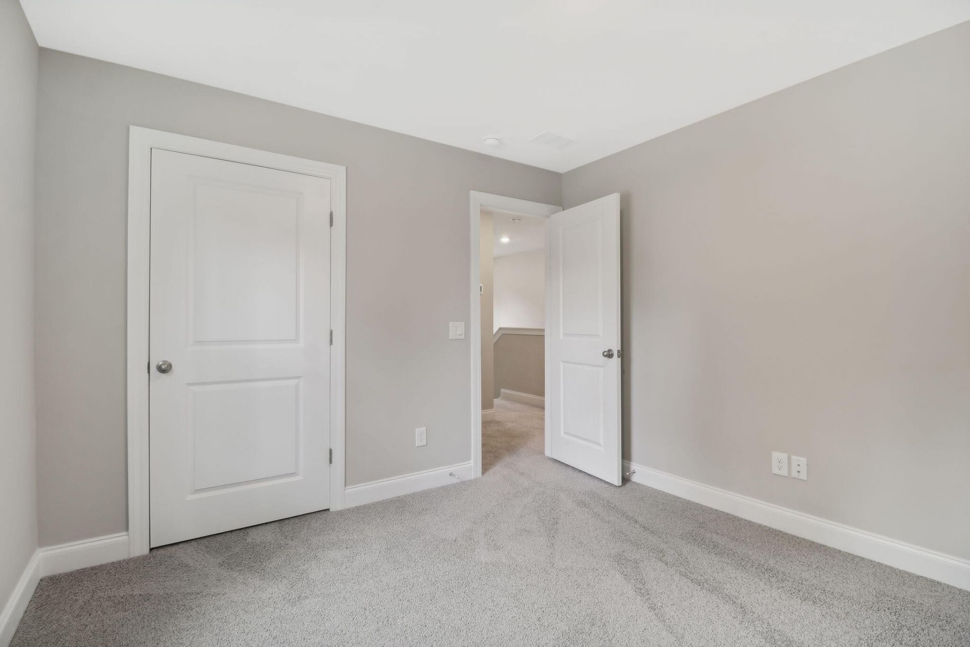 5012 Buggs Lane Photo 12