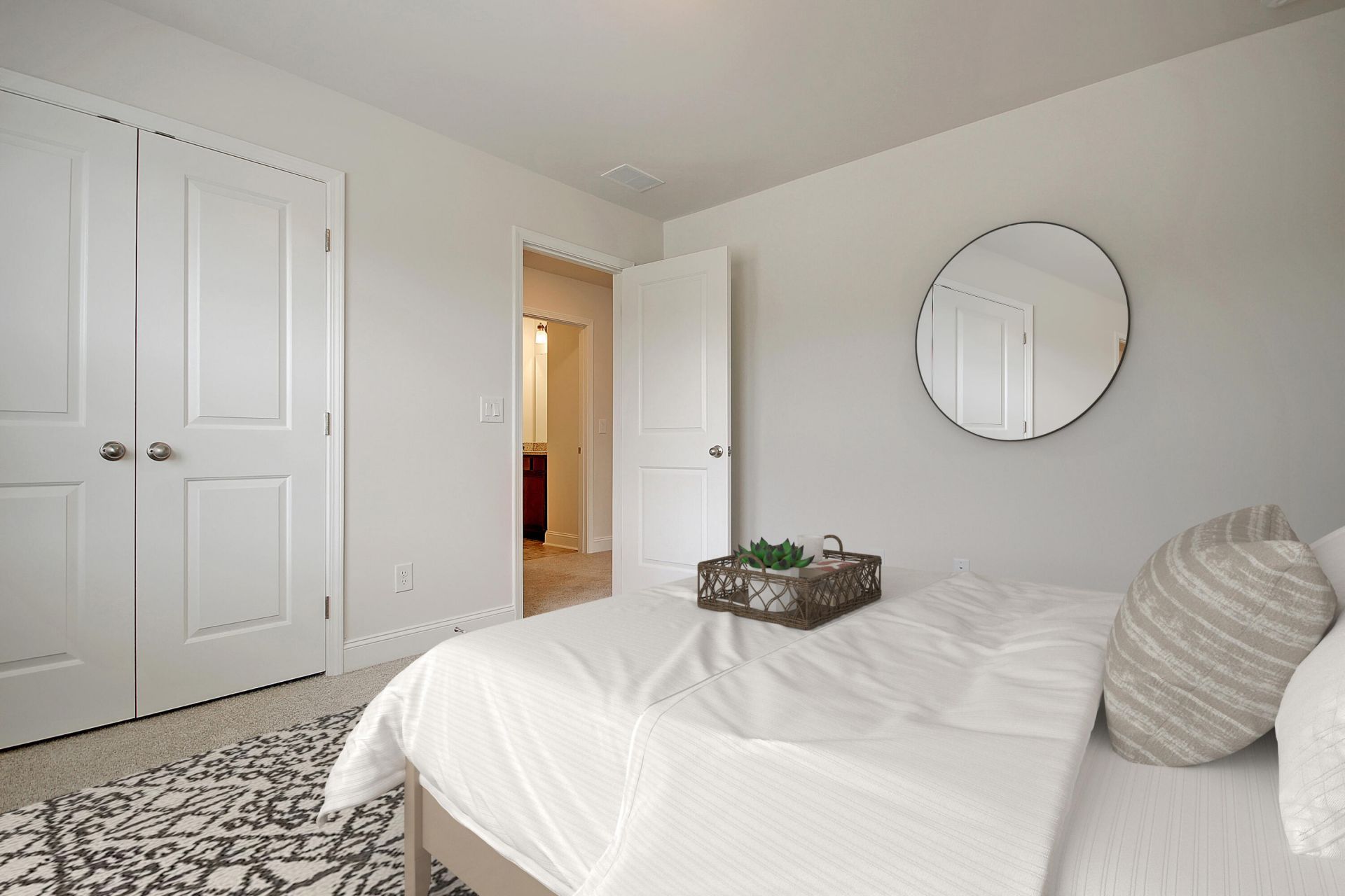 5012 Buggs Lane Photo 4