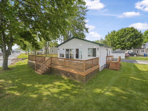 119 Wilson Avenue, Houghton Lake, MI 48629