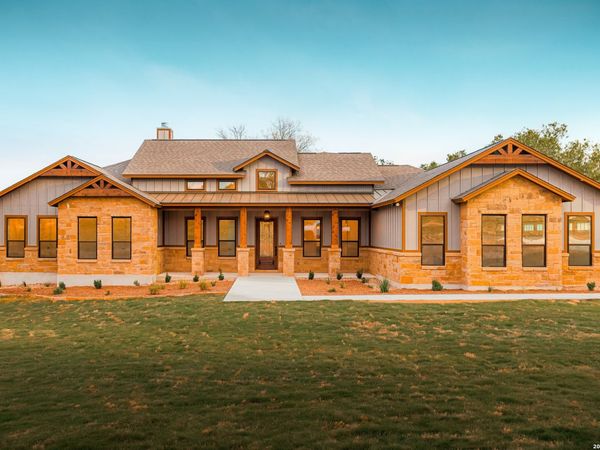 152 Hondo Ridge, La Vernia, TX 78121