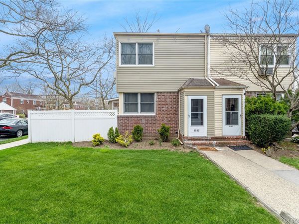 69-62 199th Street , Fresh Meadows, NY 11365