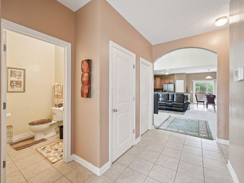 3955 Hoffman Valley Drive, Columbus, OH 43219 Photo 12