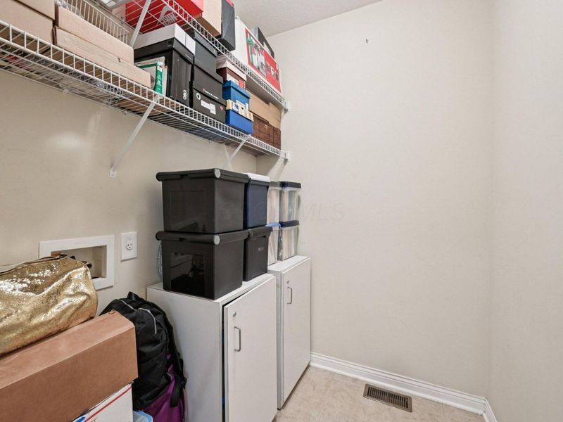 3955 Hoffman Valley Drive, Columbus, OH 43219 Photo 16