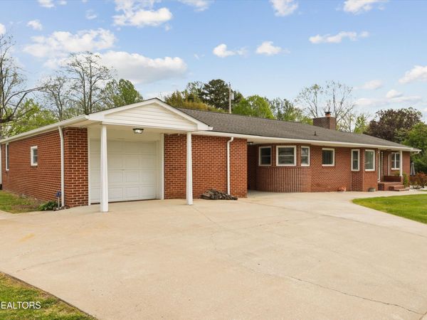 115 Spring St, Wartburg, TN 37887