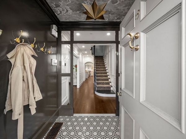 19 Charles River Square, Boston, MA 02114