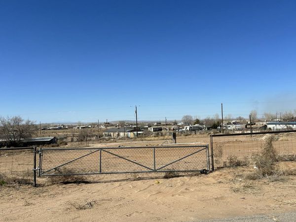 25 San Francisco Avenue, Los Lunas, NM 87031